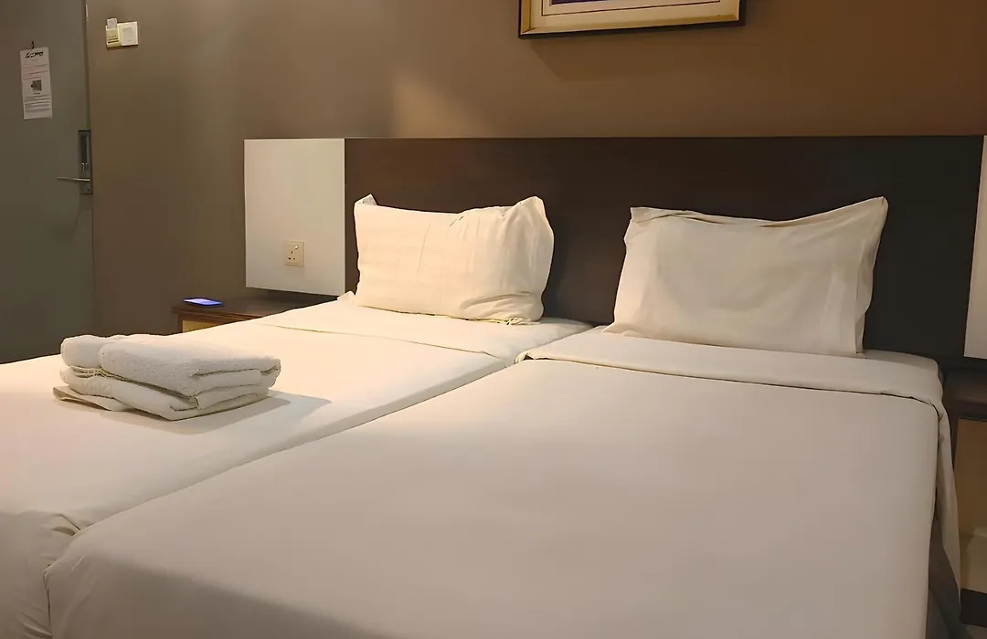 Leo Express Hotel-1